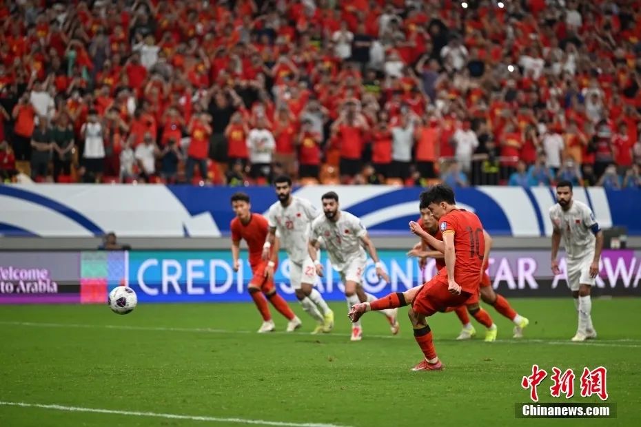 国足东亚杯首战03负韩国 新帅首秀遇挫