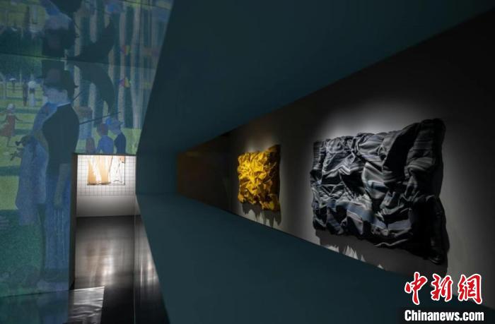 成都大运会前文化盛宴点亮城市