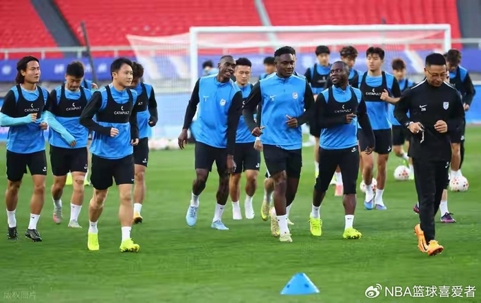 武汉三镇迎战大连英博：绍尔复出挑战斯坦丘旧