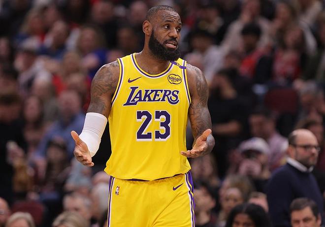 湖人三连胜背后的责任感与团队协作