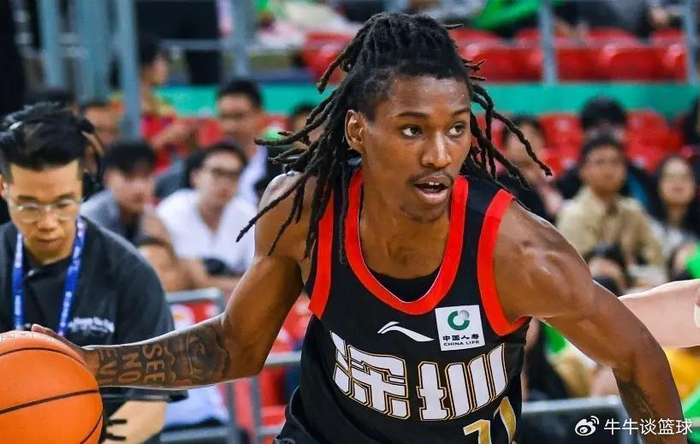 深圳掀翻卫冕冠军创8连胜 厦门逆袭冲十甲