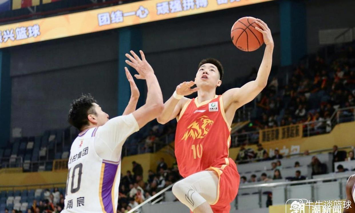 深圳掀翻卫冕冠军创8连胜 厦门逆袭冲十甲