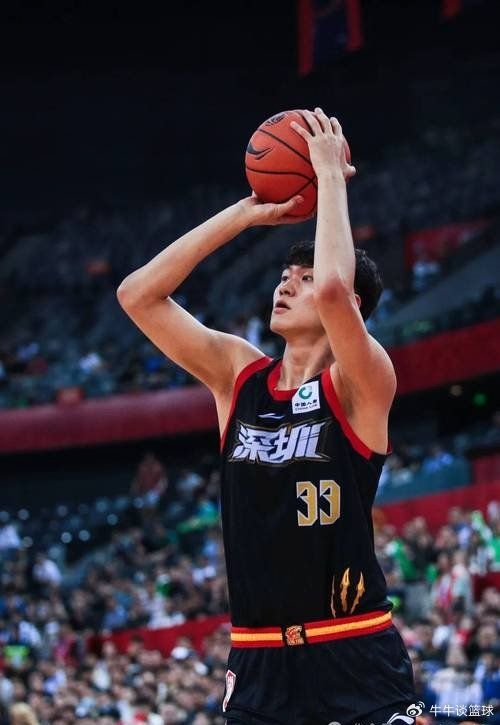 深圳掀翻卫冕冠军创8连胜 厦门逆袭冲十甲