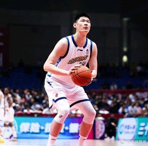 深圳掀翻卫冕冠军创8连胜 厦门逆袭冲十甲