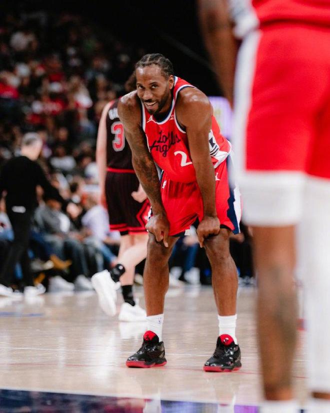 莱昂纳德28分吉迪三双快船力克公牛取四连胜