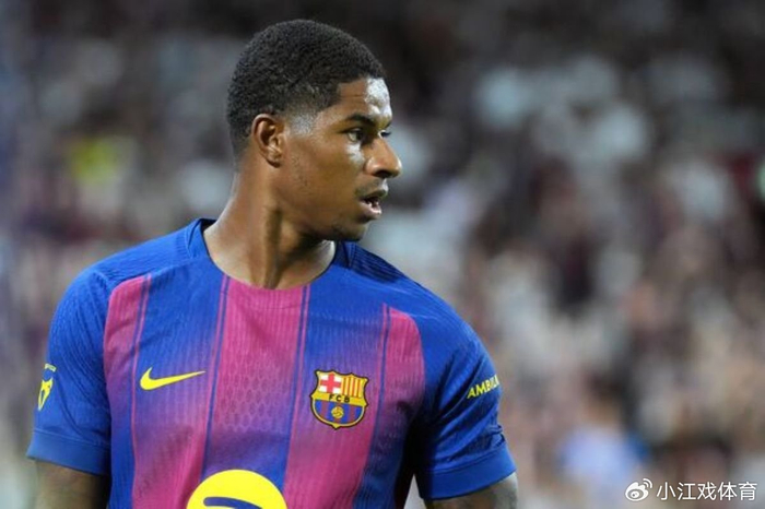 拉什福德转会巴萨陷入僵局 买断费与战术定位成