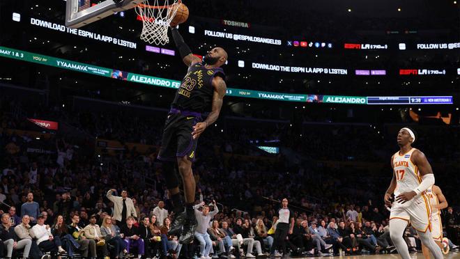 勒布朗·詹姆斯期待观看附加赛 湖人备战火箭队