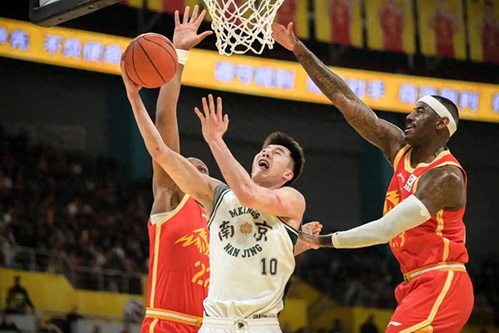 浙江队末节爆发逆转南京天之蓝，季后赛主动权