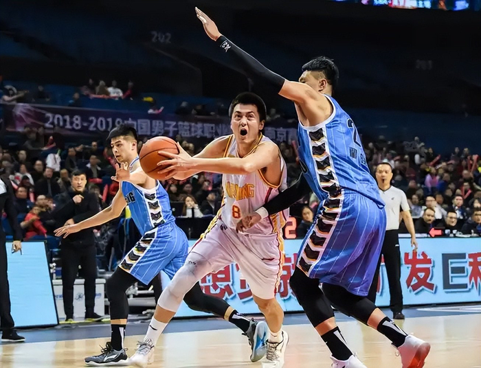 浙江队末节爆发逆转南京天之蓝，季后赛主动权