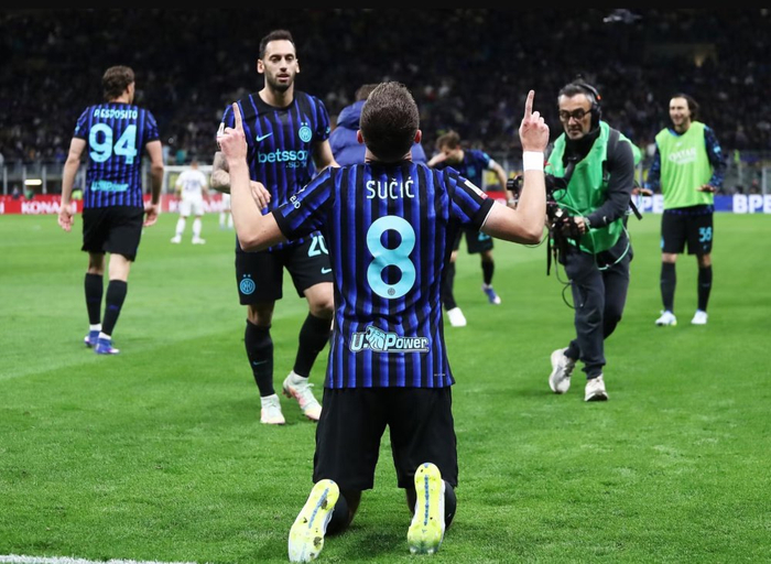 国米3-2逆转科莫晋级意大利杯决赛 9天内第二次上