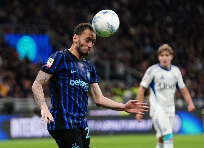 国米3-2逆转科莫晋级意大利杯决赛 9天内第二次上